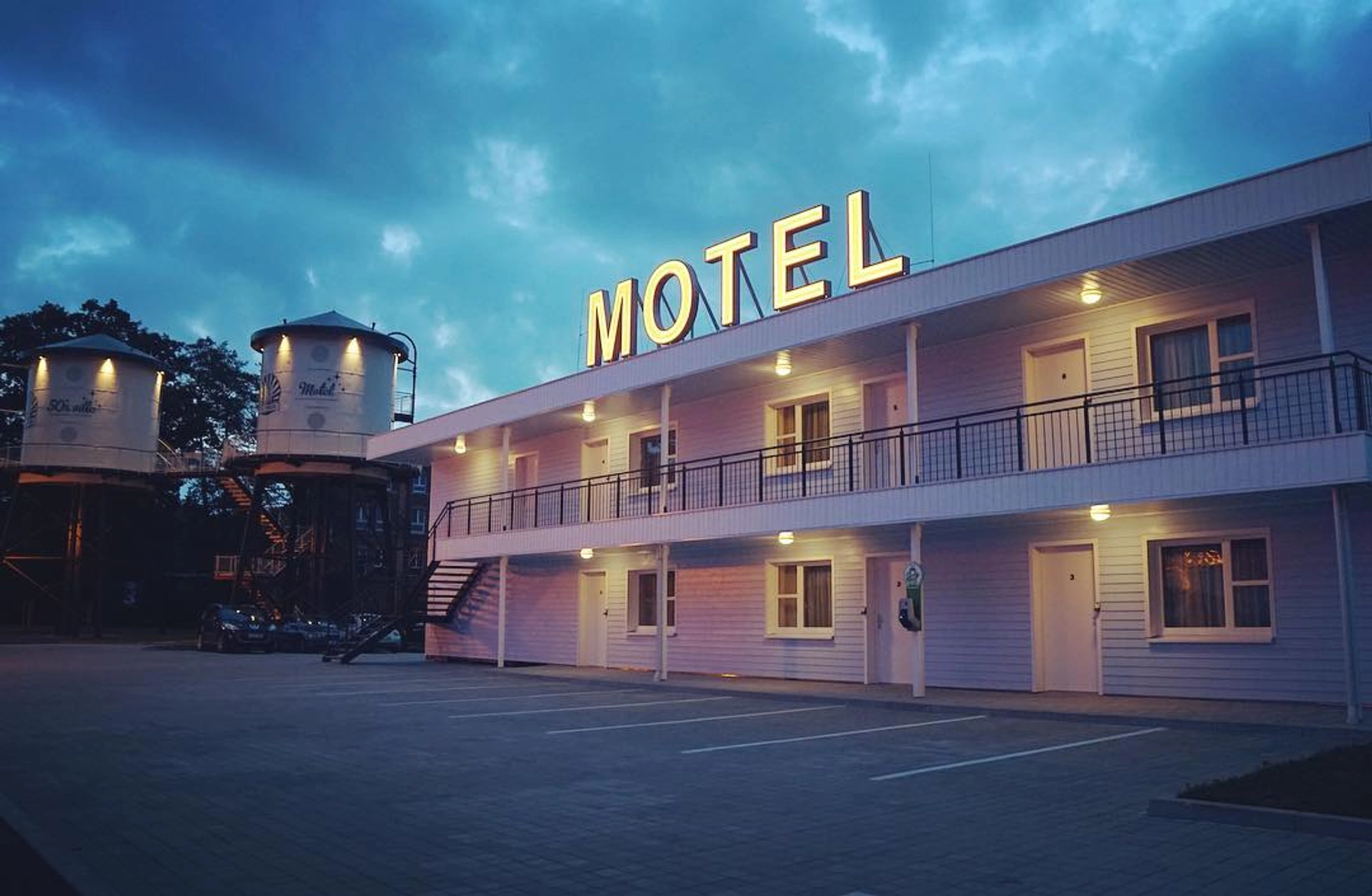 When do we Need a Motel?