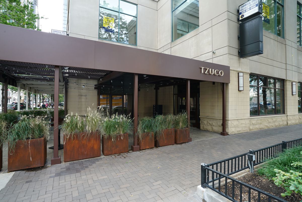 Tzuco, River North - Rooftop Restaurants in Chicago