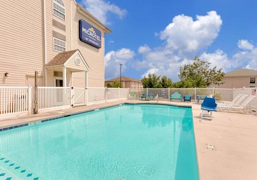 Microtel Inn and Suites by Wyndham Augusta | Augusta (Georgia) Hotels with 18+ Check-In