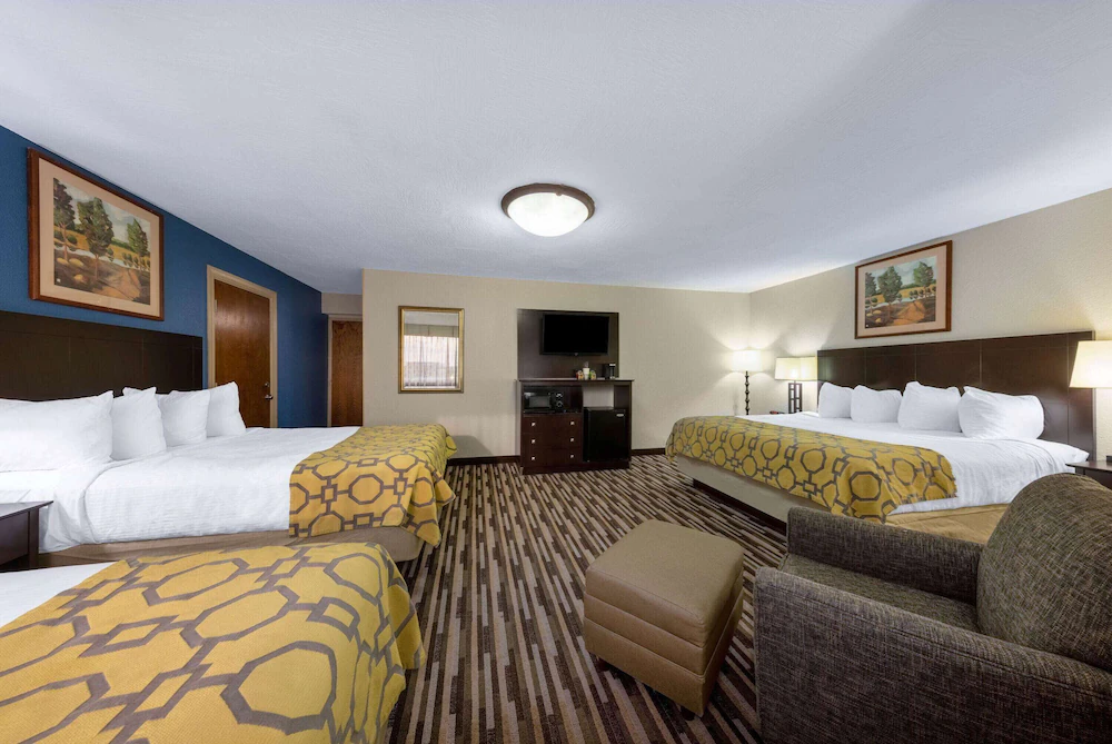 Springfield (Missouri) Hotels with 18+ Check-In